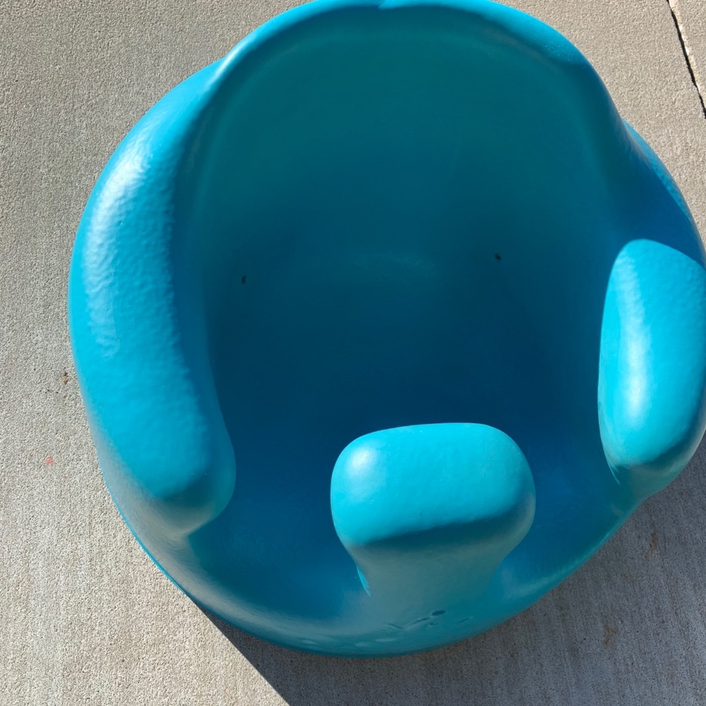 Bumbo play infant seat with tray. - Picture 6 of 7